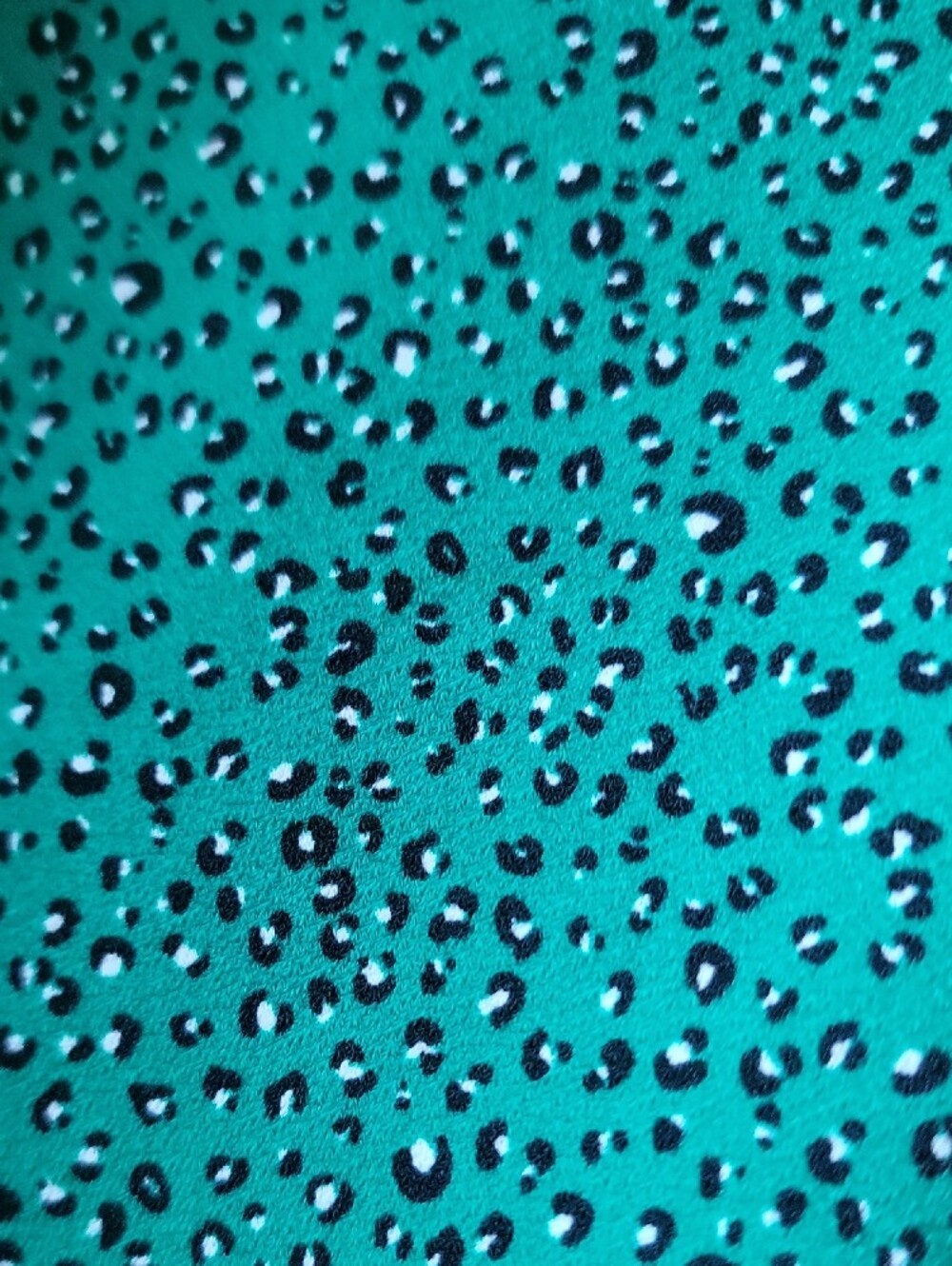 *8/8/$8 SALE* Adrianna Papell Emerald Green V-Neck Long Sleeve Blouse - Picture 3 of 4